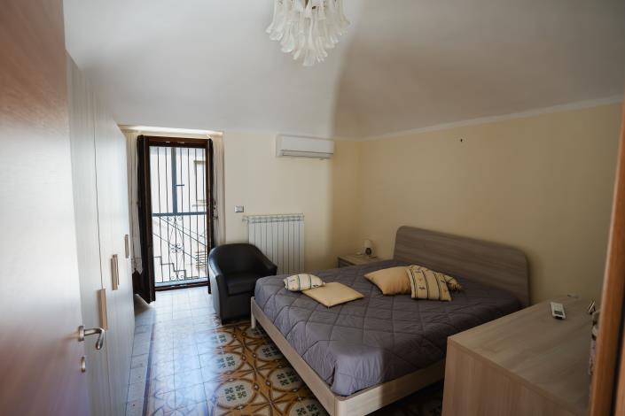 Image No.4-3 Bed Townhouse for sale