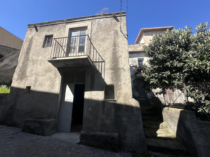 Image No.6-2 Bed Village House for sale