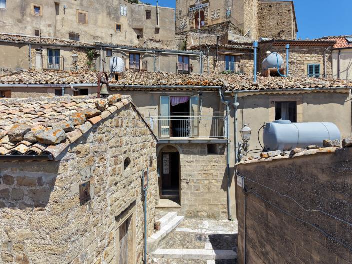 Image No.3-3 Bed Townhouse for sale
