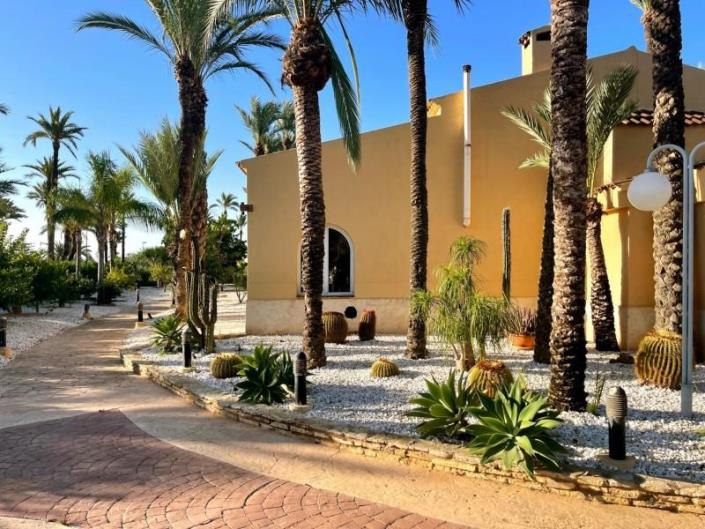 Image No.23-5 Bed Villa for sale