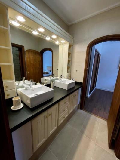 Image No.26-5 Bed Villa for sale