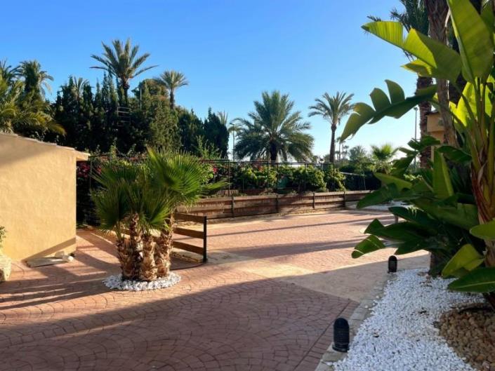 Image No.37-5 Bed Villa for sale