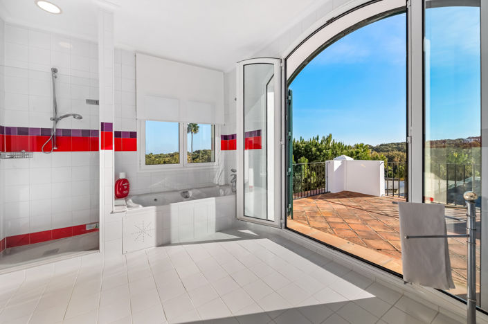 Image No.26-6 Bed Villa for sale