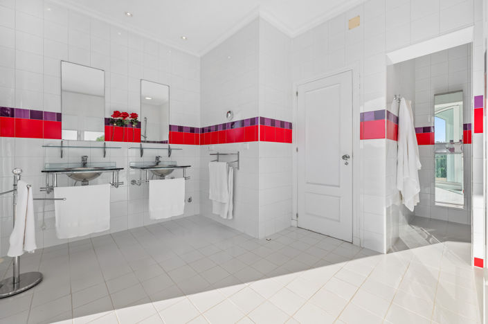 Image No.27-6 Bed Villa for sale