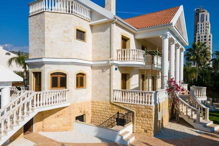 Image No.4-6 Bed House for sale