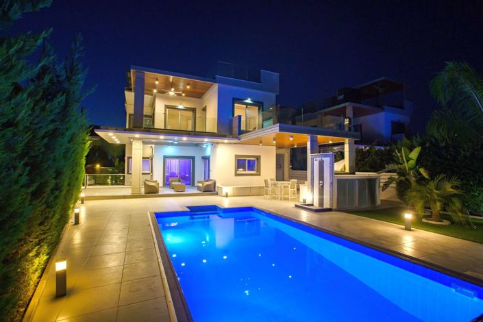Image No.21-4 Bed House for sale
