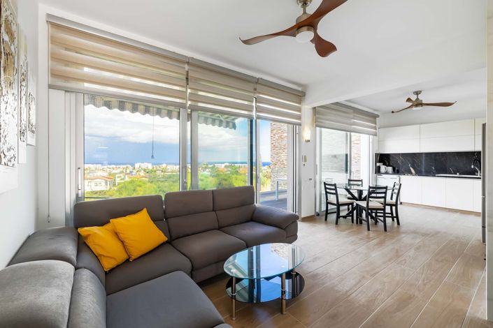 Image No.2-3 Bed House for sale