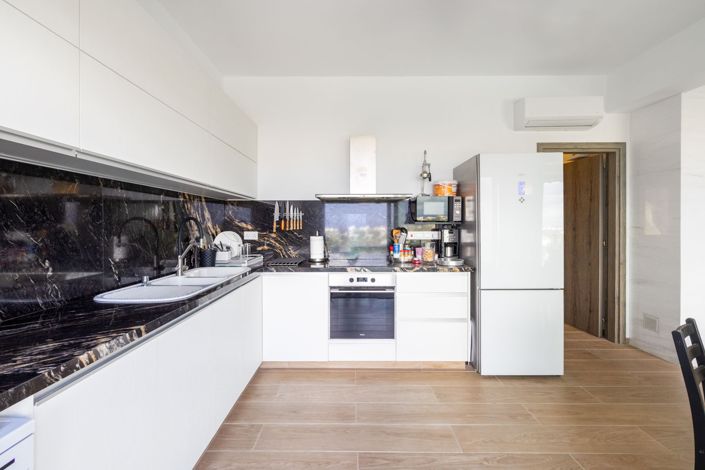 Image No.20-3 Bed House for sale
