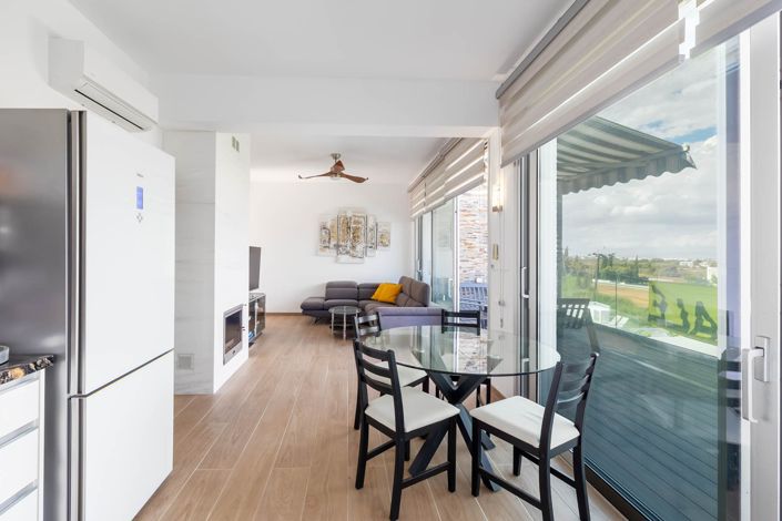 Image No.24-3 Bed House for sale