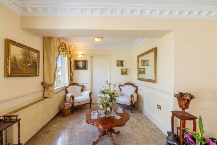 Image No.10-5 Bed House for sale