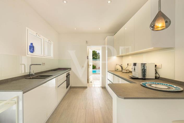 Image No.11-3 Bed House for sale