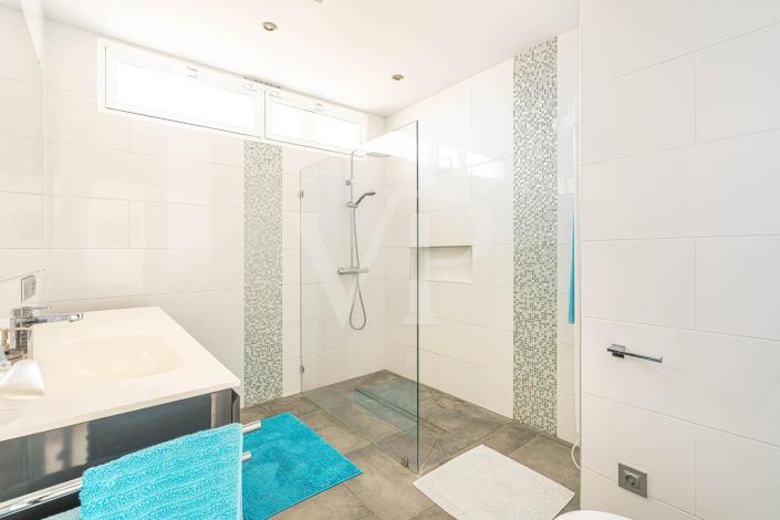 Image No.34-3 Bed House for sale
