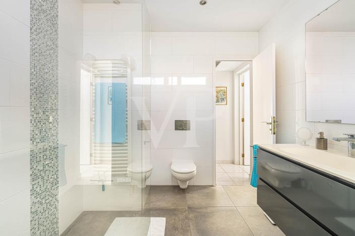 Image No.37-3 Bed House for sale