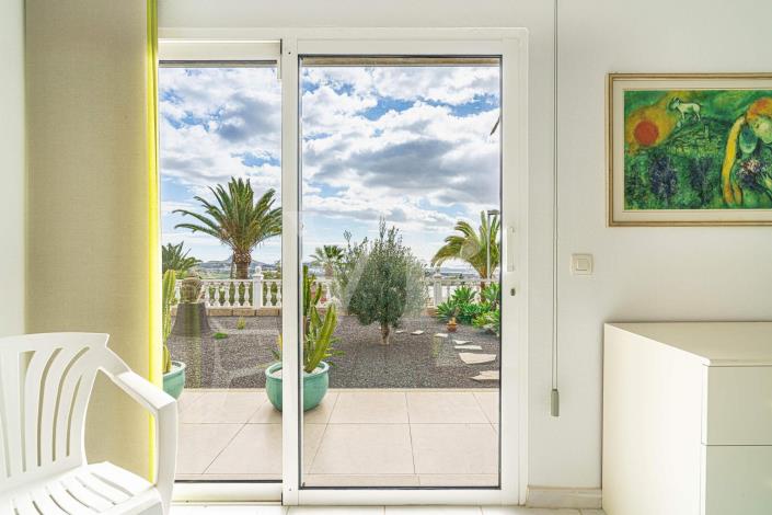Image No.42-3 Bed House for sale
