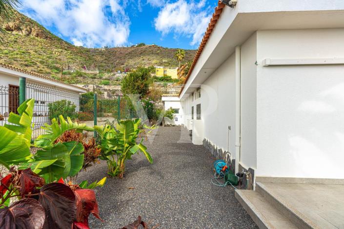 Image No.44-3 Bed House for sale