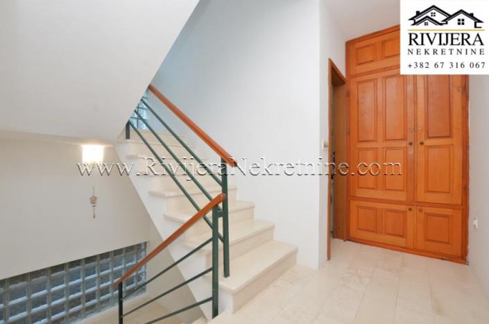 Image No.12-5 Bed House for sale