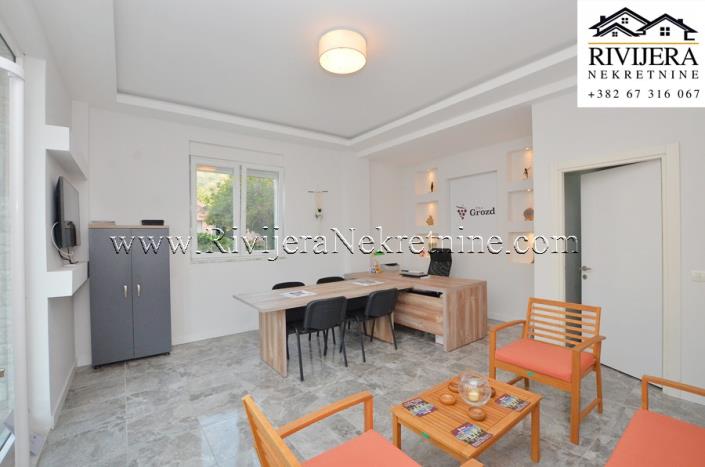 Image No.8-Comercial en venta