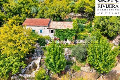 prodaja_prodaza_Sale_Rivijera_nekretnine_ad_ads_oglasi_Tivat_Boka_bay_-4-850x570