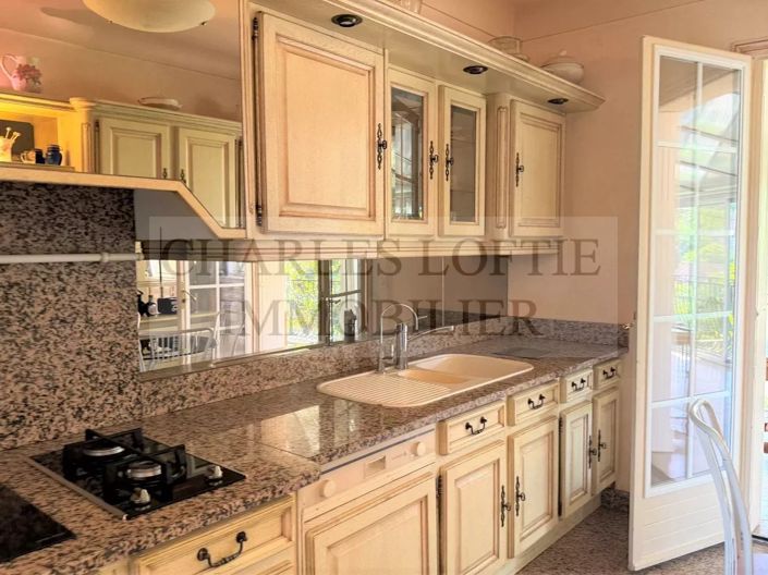 Image No.11-6 Bed House for sale