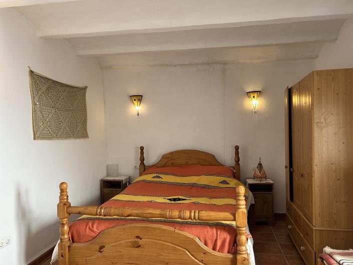 Image No.9-5 Bed Townhouse for sale
