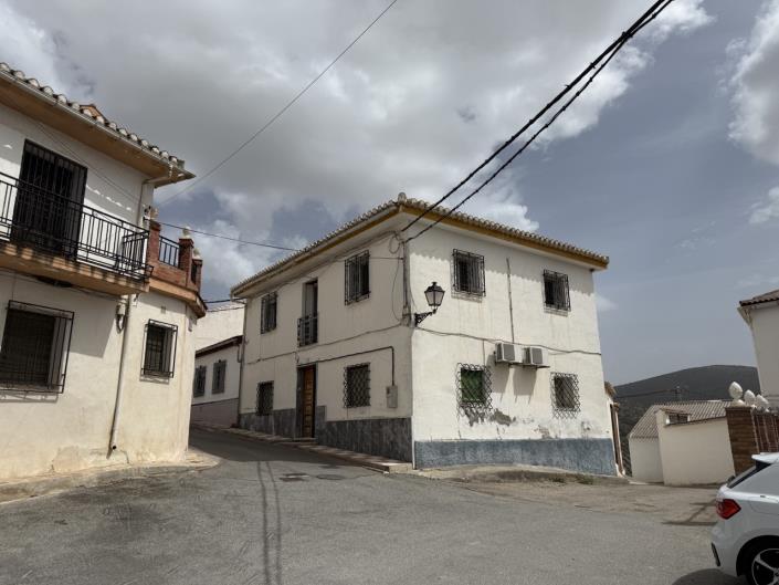 Image No.10-3 Bed Village House for sale