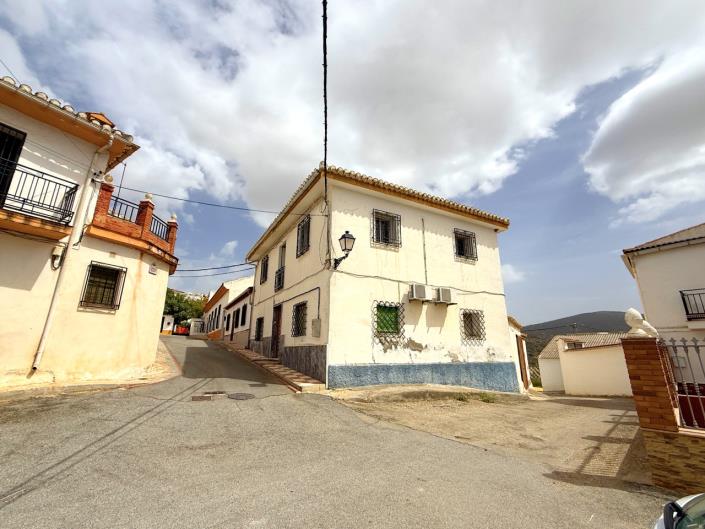 Image No.12-3 Bed Village House for sale