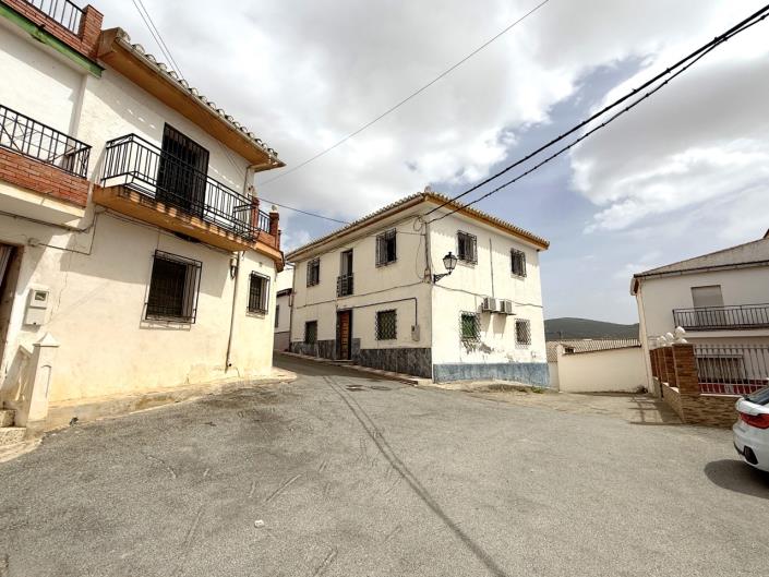 Image No.13-3 Bed Village House for sale
