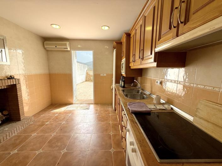 Image No.18-3 Bed Village House for sale