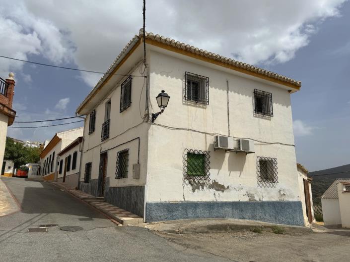 Image No.32-3 Bed Village House for sale