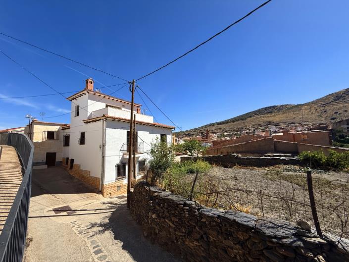 Image No.16-4 Bed Village House for sale
