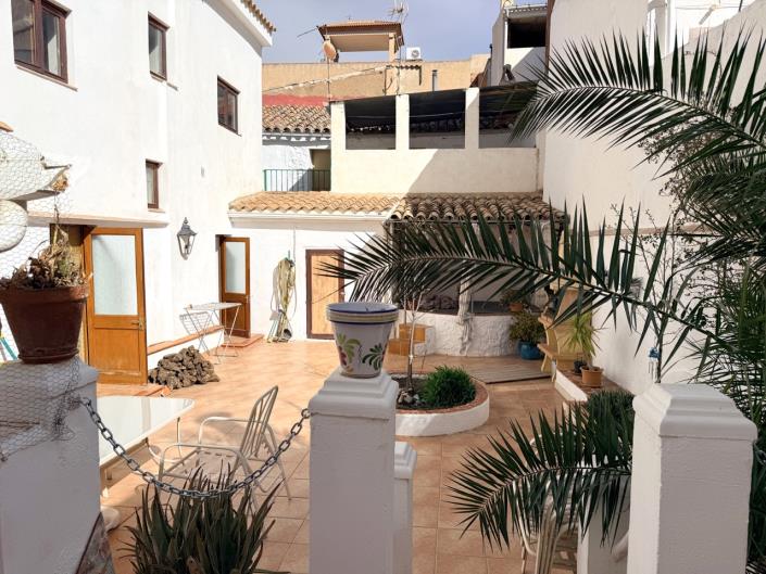 Image No.34-8 Bed Townhouse for sale