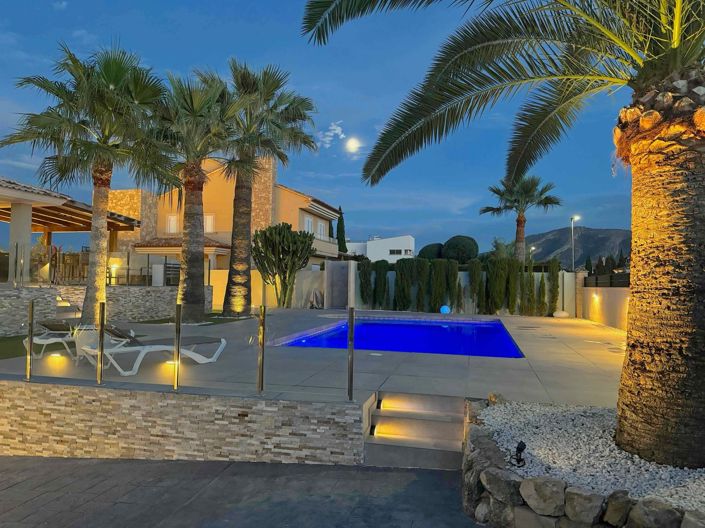 Image No.47-4 Bed Villa for sale