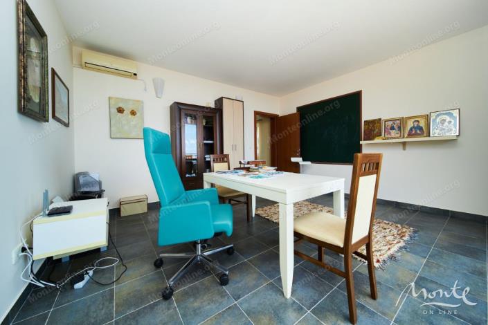 Image No.10-4 Bed Villa for sale