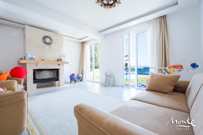 Image No.6-3 Bed House for sale
