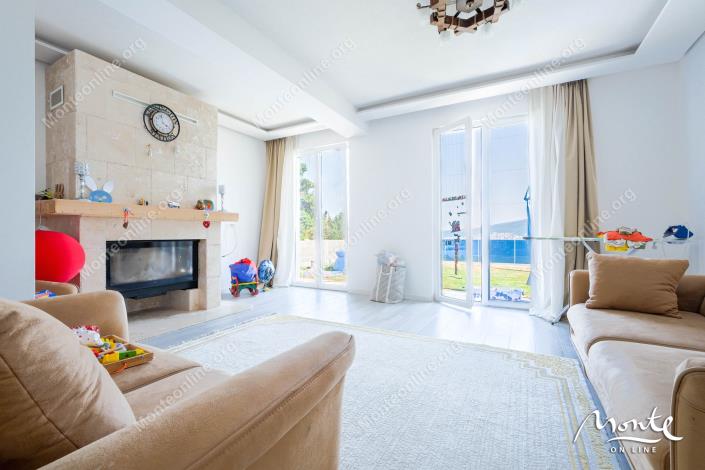 Image No.8-3 Bed House for sale