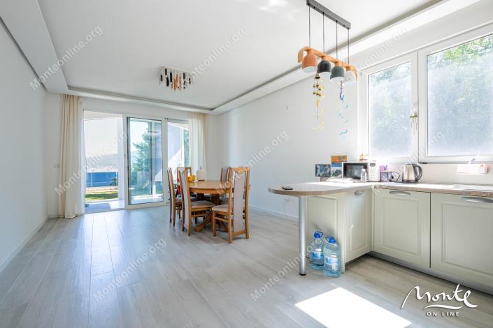 Image No.13-3 Bed House for sale