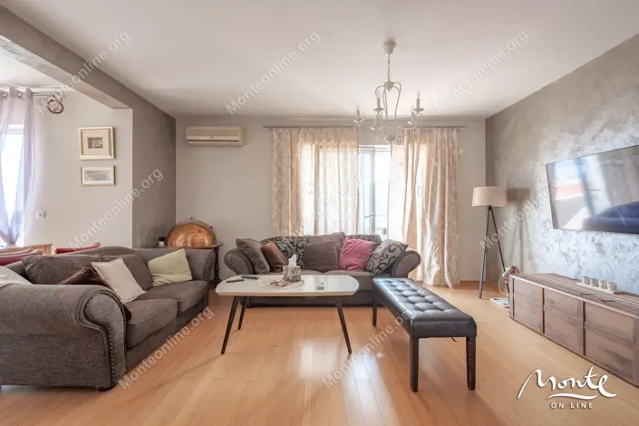 Image No.5-2 Bed Flat for sale