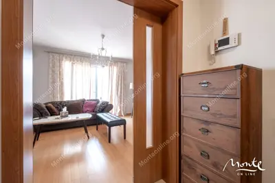 sovremennaya-kvartira-s-2-spalnyami-i-vidom-na-more-v-rajone-lazi-budva_14