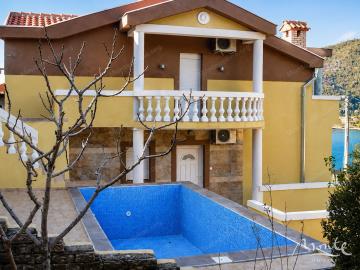 dom-s-bassejnom-i-vidom-na-more-v-lepetane-opatovo-tivat_01