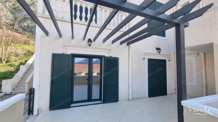 Image No.11-2 Bed Flat for sale