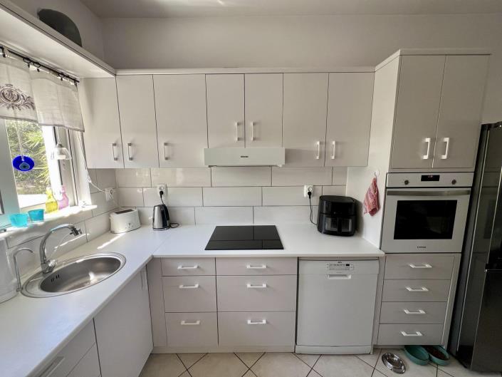 Image No.3-2 Bed Maisonette for sale