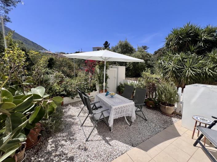 Image No.16-2 Bed Maisonette for sale