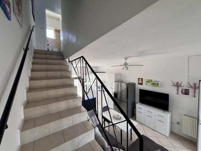 Image No.17-2 Bed Maisonette for sale