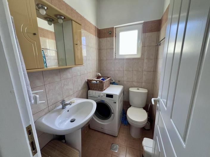 Image No.18-2 Bed Maisonette for sale
