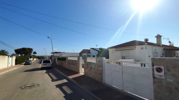 Image No.9-5 Bed Townhouse for sale