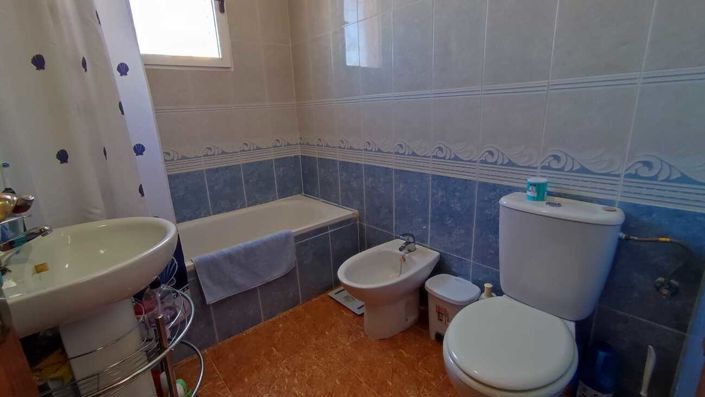 Image No.20-3 Bed Quad for sale