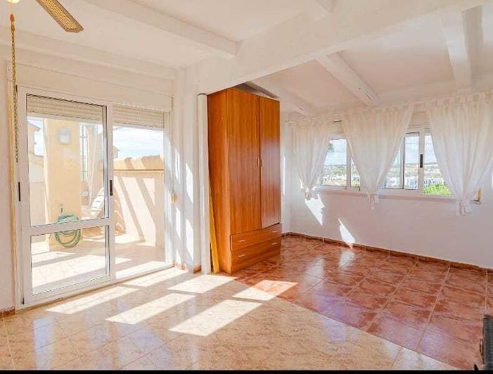 Image No.3-4 Bed Villa for sale