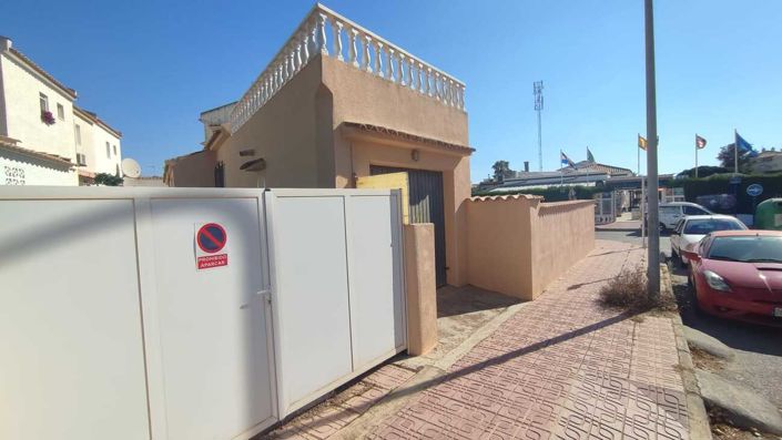 Image No.7-2 Bed Villa for sale