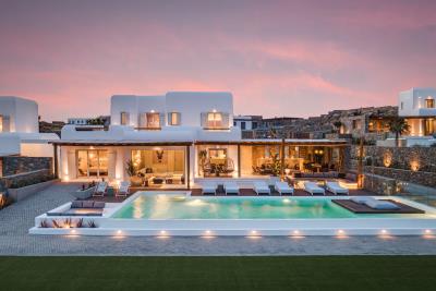 Luxury-250m--Independent-Villa-in-Mykonos01