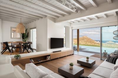 Luxury-250m--Independent-Villa-in-Mykonos08